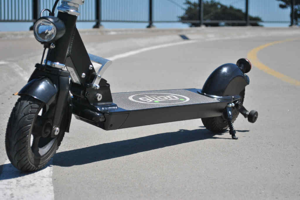 Glion electric scooter tires and deck