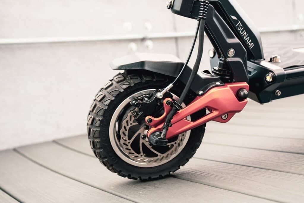 Synergy-Tsunami-Electric-Scooter-Front-tire